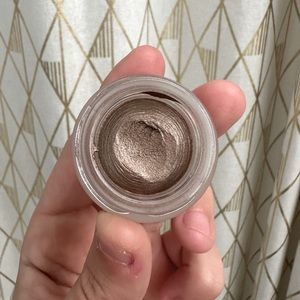 Charlotte Tilbury Eyes to Mesmerize - Oyster Pearl